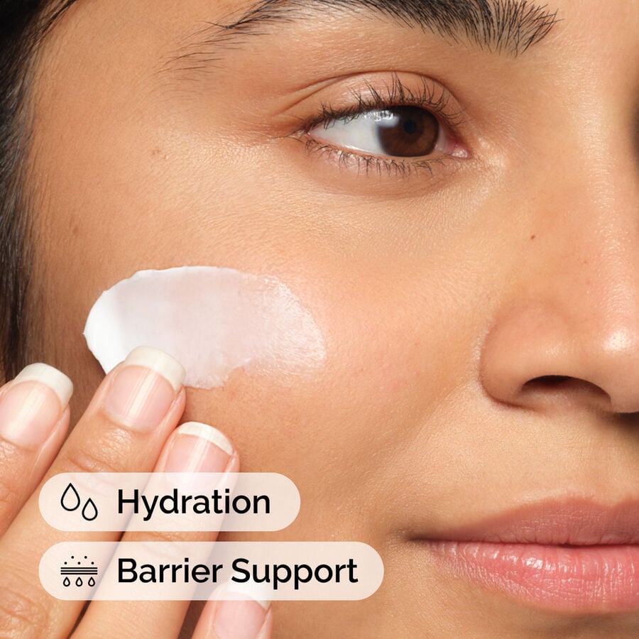 natural-moisturizing-factors-ha-w1 ord-natural-moisturizing-factors-ha-model-application-with-benefits.jpg